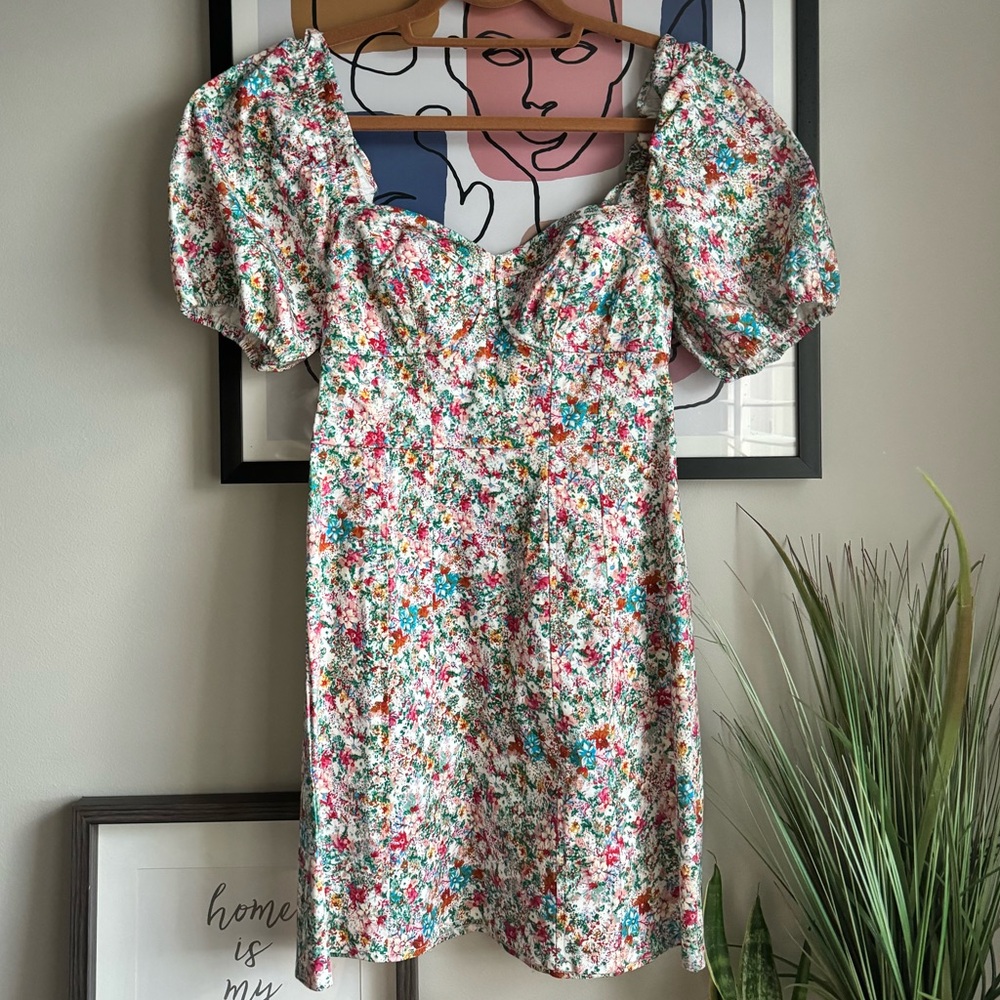 ASTR The Label Skylar Puff-Sleeve Minidress Small Fuchsia Multi Floral